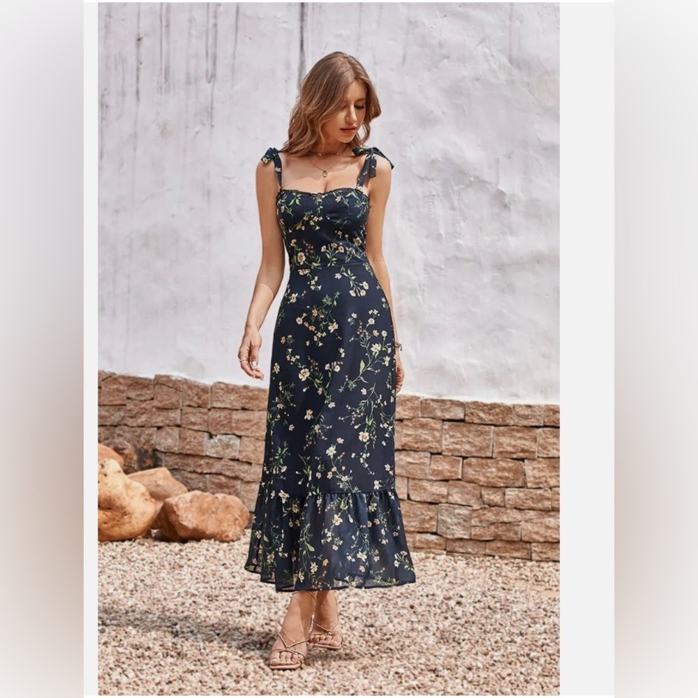 NWT Cofete Tea Length Smocking A-Shape Dress Size Large Navy Blue Long Floral